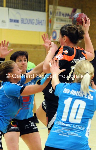 Kamp-Lintfort Handball TuS-Frauen in der 3. Liga gegen Beyerhde